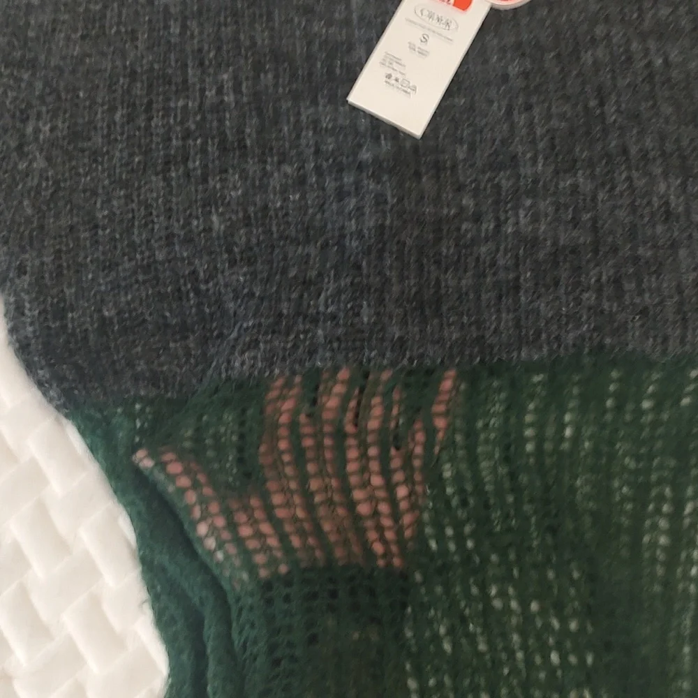 Knit sweater - Picture 3 of 3